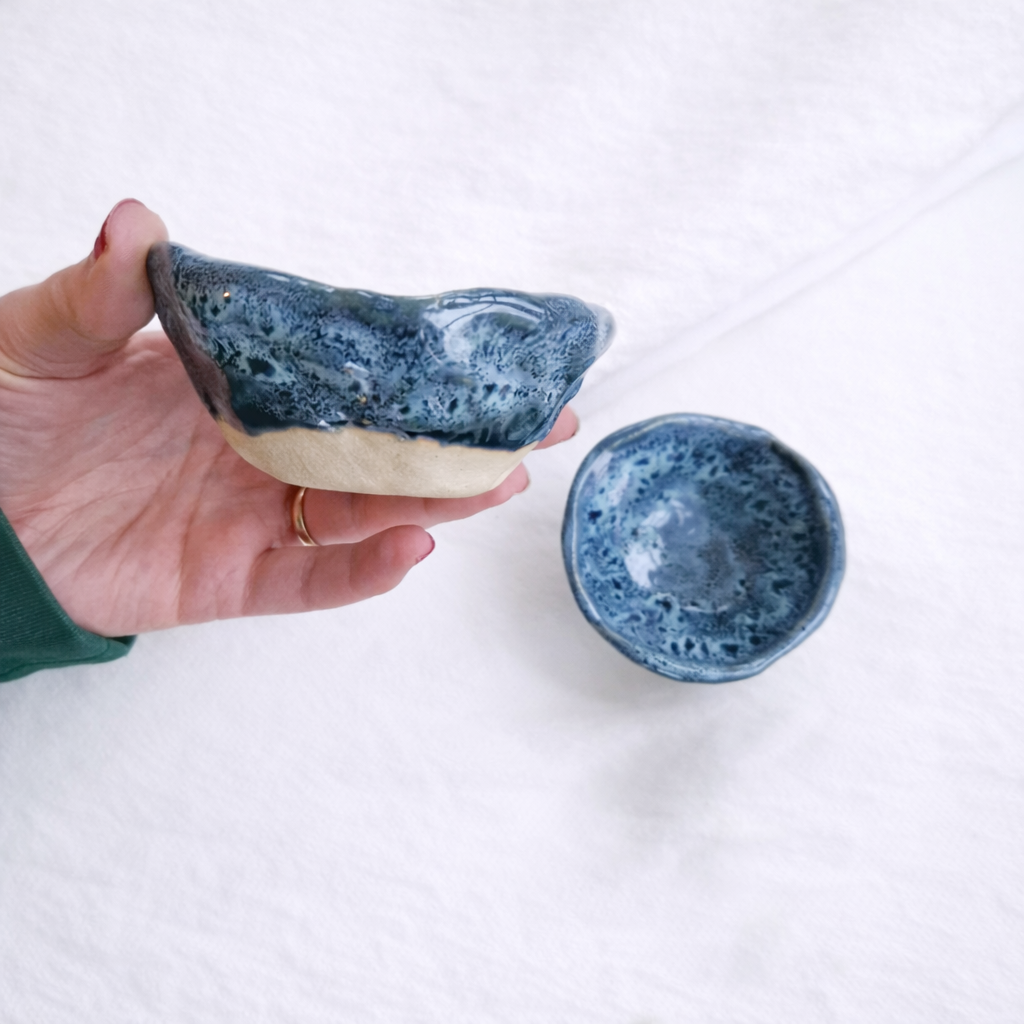 Pinching Bawls in Specled Blue Glaze